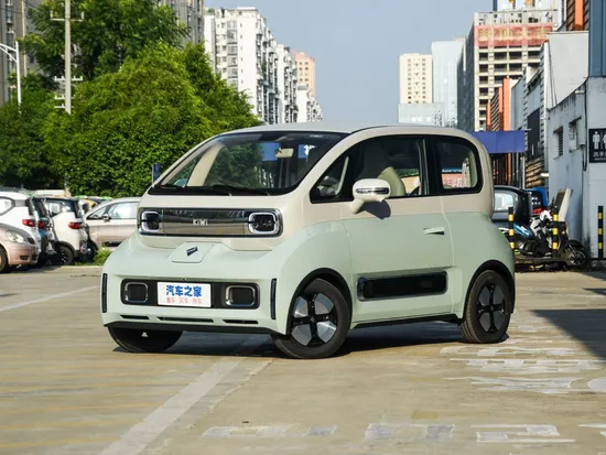 Cheap Wuling Hongguang EV Auto Car Mini EV Car Cltc 200km Pure Electric Automobile Electric SUV Baojun Kiwi EV 