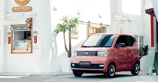 Wuling Hongguang Mini EV 2024 Macaron 215km Lithium Iron Phosphate Hatchback Electric Automobile New